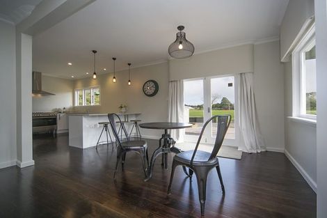 Photo of property in 17 Edward Street, Riverhead, 0820