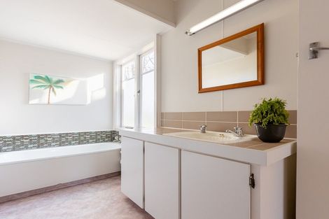 Photo of property in 42 Donovan Road, Paraparaumu Beach, Paraparaumu, 5032