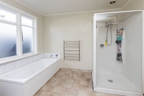 Photo of property in 73 Mcfaddens Road, St Albans, Christchurch, 8052