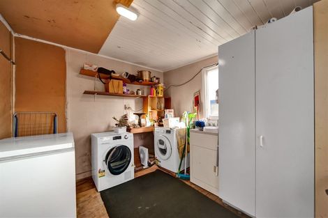 Photo of property in 10 Oxford Street, Patea, 4520