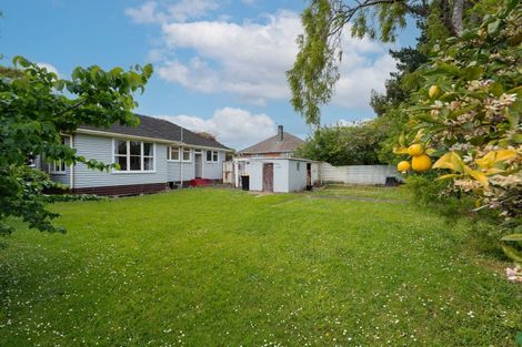 Photo of property in 21 Crewe Crescent, Hokowhitu, Palmerston North, 4410