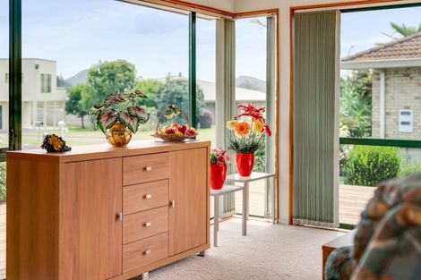 Photo of property in 109 Everitt Crescent, Whangamata, 3620