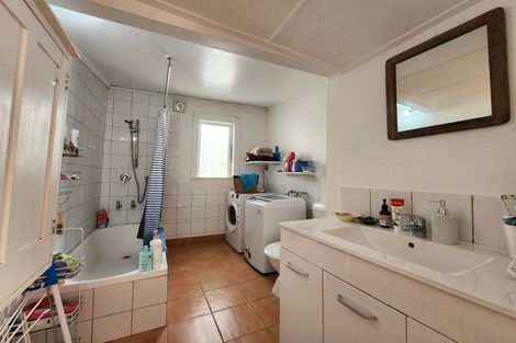 Photo of property in 177 Tasman Street, Mount Cook, Wellington, 6021