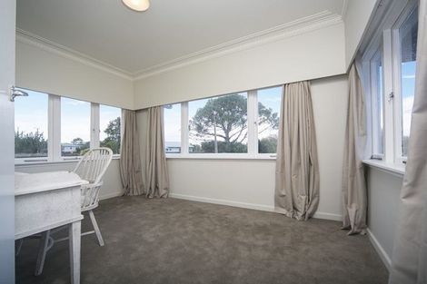 Photo of property in 17 Edward Street, Riverhead, 0820