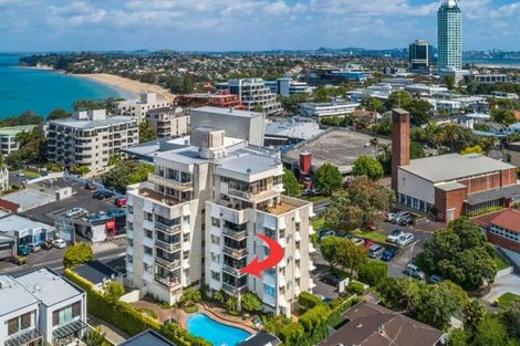 Photo of property in 2b/6 The Promenade, Takapuna, Auckland, 0622