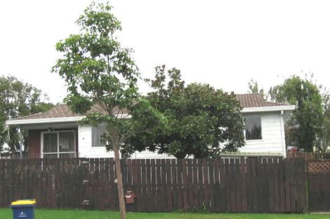 Photo of property in 1/77 Luanda Drive, Ranui, Auckland, 0612