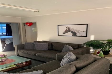 Photo of property in 6 Tangelo Place, Bucklands Beach, Auckland, 2012