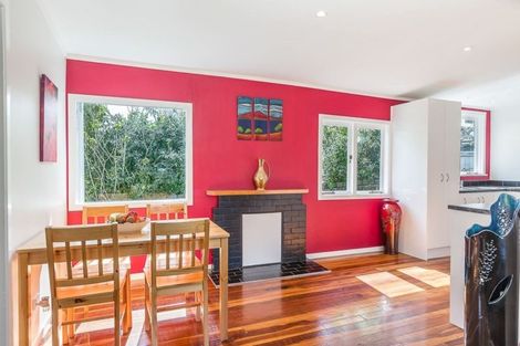 Photo of property in 284 Vipond Road, Stanmore Bay, Whangaparaoa, 0932
