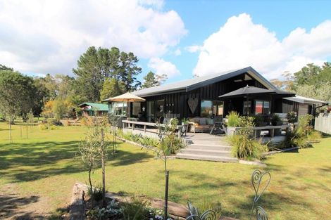 Photo of property in 117 Puriri Place, Matarangi, Whitianga, 3592