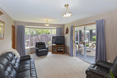 Photo of property in 2/18 Moffett Street, Islington, Christchurch, 8042