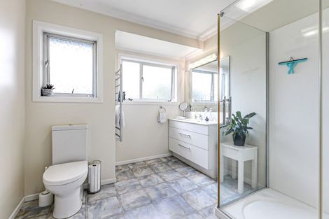 Photo of property in 118 Sandwich Road, St Andrews, Hamilton, 3200