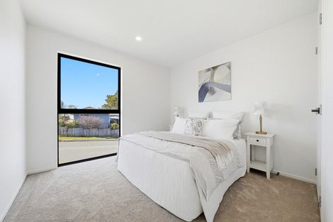 Photo of property in 71 Oreil Avenue, West Harbour, Auckland, 0618
