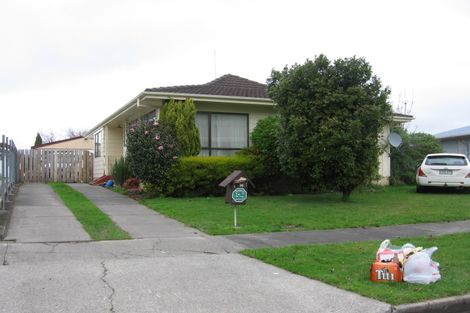 Photo of property in 16 Lyndale Place, Kelvin Grove, Palmerston North, 4414