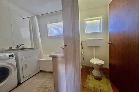 Photo of property in 4/318 Te Atatu Road, Te Atatu South, Auckland, 0610