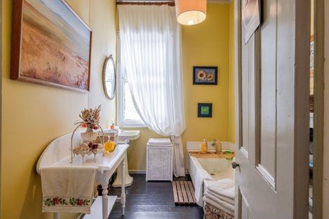 Photo of property in 1 Mclean Street, Woodville, 4920