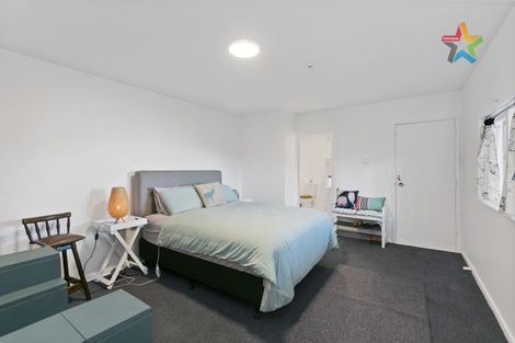 Photo of property in 35 Titiro Moana Road, Korokoro, Lower Hutt, 5012