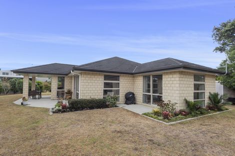 Photo of property in 160b One Tree Point Road, One Tree Point, 0118