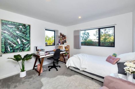 Photo of property in 73d East Coast Road, Castor Bay, Auckland, 0620