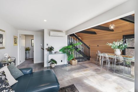 Photo of property in 2/80 Mccormacks Bay Road, Mount Pleasant, Christchurch, 8081