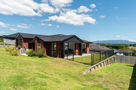 Photo of property in 11 Stingray Drive, Omokoroa, 3114