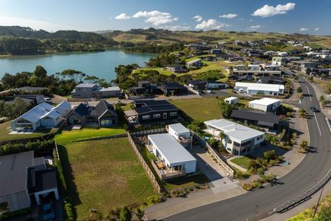 Photo of property in 9 Rangitahi Road, Raglan, 3225