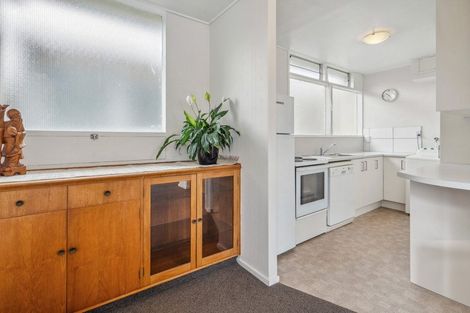 Photo of property in Embassy Court, 72 Brougham Street, Mount Victoria, Wellington, 6011