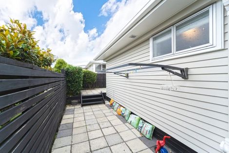 Photo of property in 25a Waipani Road, Te Atatu Peninsula, Auckland, 0610