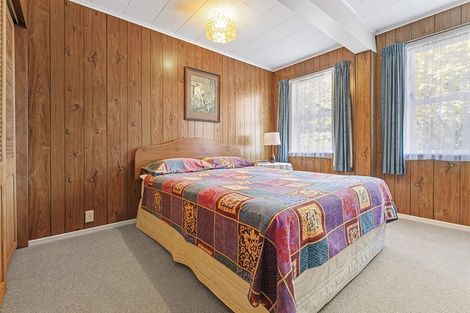 Photo of property in 23 Ellesmere Crescent, Pakuranga Heights, Auckland, 2010