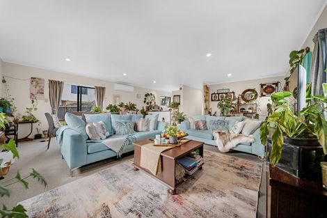 Photo of property in 5b Chelmsley Avenue, Henderson, Auckland, 0612