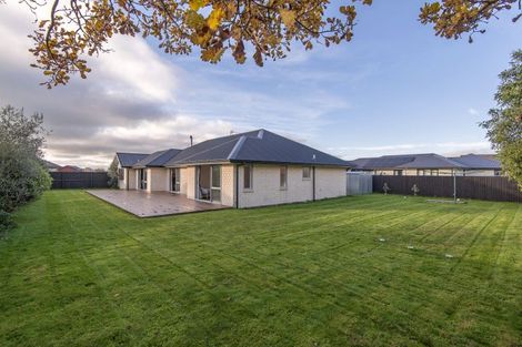 Photo of property in 6 Dundee Close, Darfield, 7510