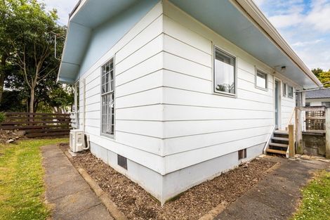 Photo of property in 1/6 Waterloo Place, Westown, New Plymouth, 4310