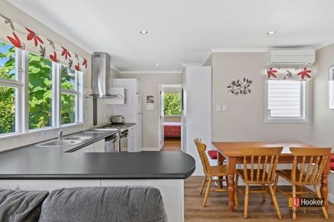 Photo of property in 56 Roretana Drive, Athenree, Katikati, 3177