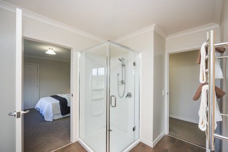 Photo of property in 75 Reid Line West, Feilding, 4777