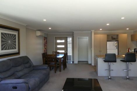 Photo of property in 7 Latimer Way, Petone, Lower Hutt, 5012