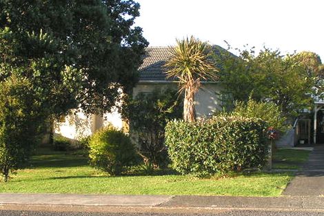 Photo of property in 2/24 Francis Street, Hauraki, Auckland, 0622