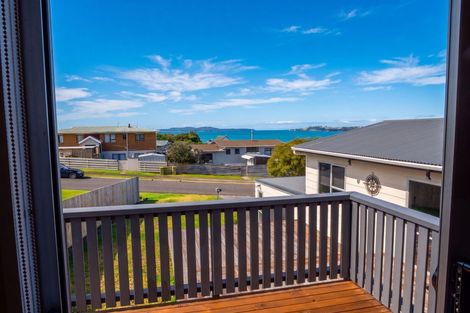 Photo of property in 3 Awatere Place, Snells Beach, 0920