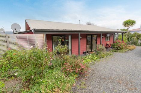 Photo of property in 52 Kauri Street, Ravensbourne, Dunedin, 9022