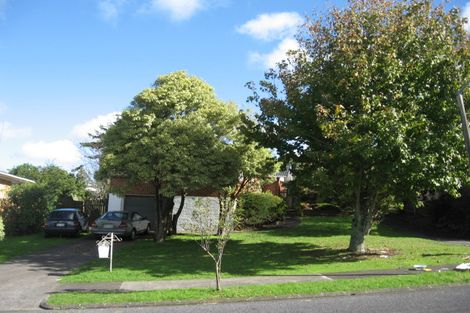 Photo of property in 25 Rotoiti Avenue, Pakuranga Heights, Auckland, 2010