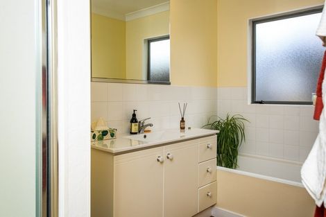 Photo of property in 69 Carlyle Street, Leamington, Cambridge, 3432