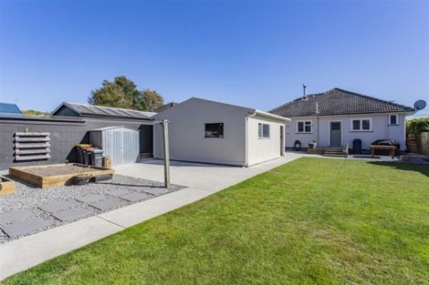 Photo of property in 18 Coopers Road, Dallington, Christchurch, 8061
