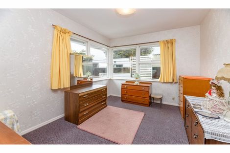 Photo of property in 64 Niven Street, Avondale, Christchurch, 8061