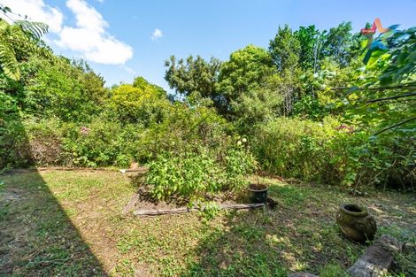 Photo of property in 12 Whiorau Grove, Lowry Bay, Lower Hutt, 5013