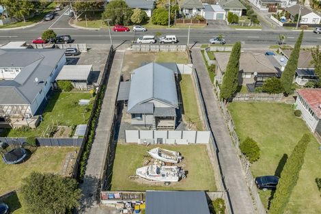 Photo of property in 125 Bruce Mclaren Road, Henderson, Auckland, 0612
