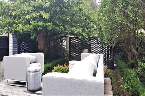 Photo of property in 216 Springfield Road, St Albans, Christchurch, 8014