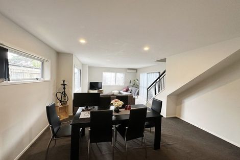 Photo of property in 4 Ruhanui Lane, Pakuranga Heights, Auckland, 2010