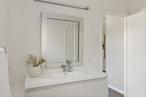 Photo of property in 44 Braid Road, St Andrews, Hamilton, 3200