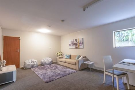 Photo of property in 96 Churton Drive, Churton Park, Wellington, 6037