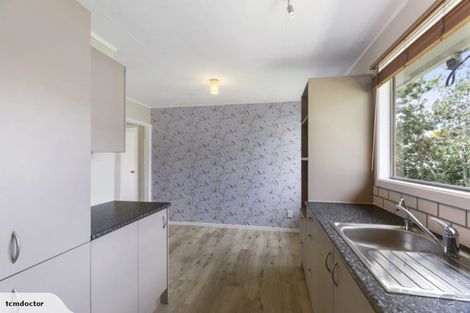 Photo of property in 68 Awaroa Road, Sunnyvale, Auckland, 0612