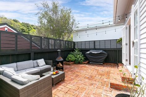 Photo of property in 15 Omar Street, Khandallah, Wellington, 6035