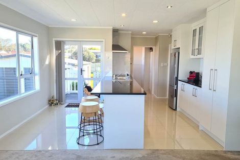 Photo of property in 27 Park Estate Road, Rosehill, Papakura, 2113